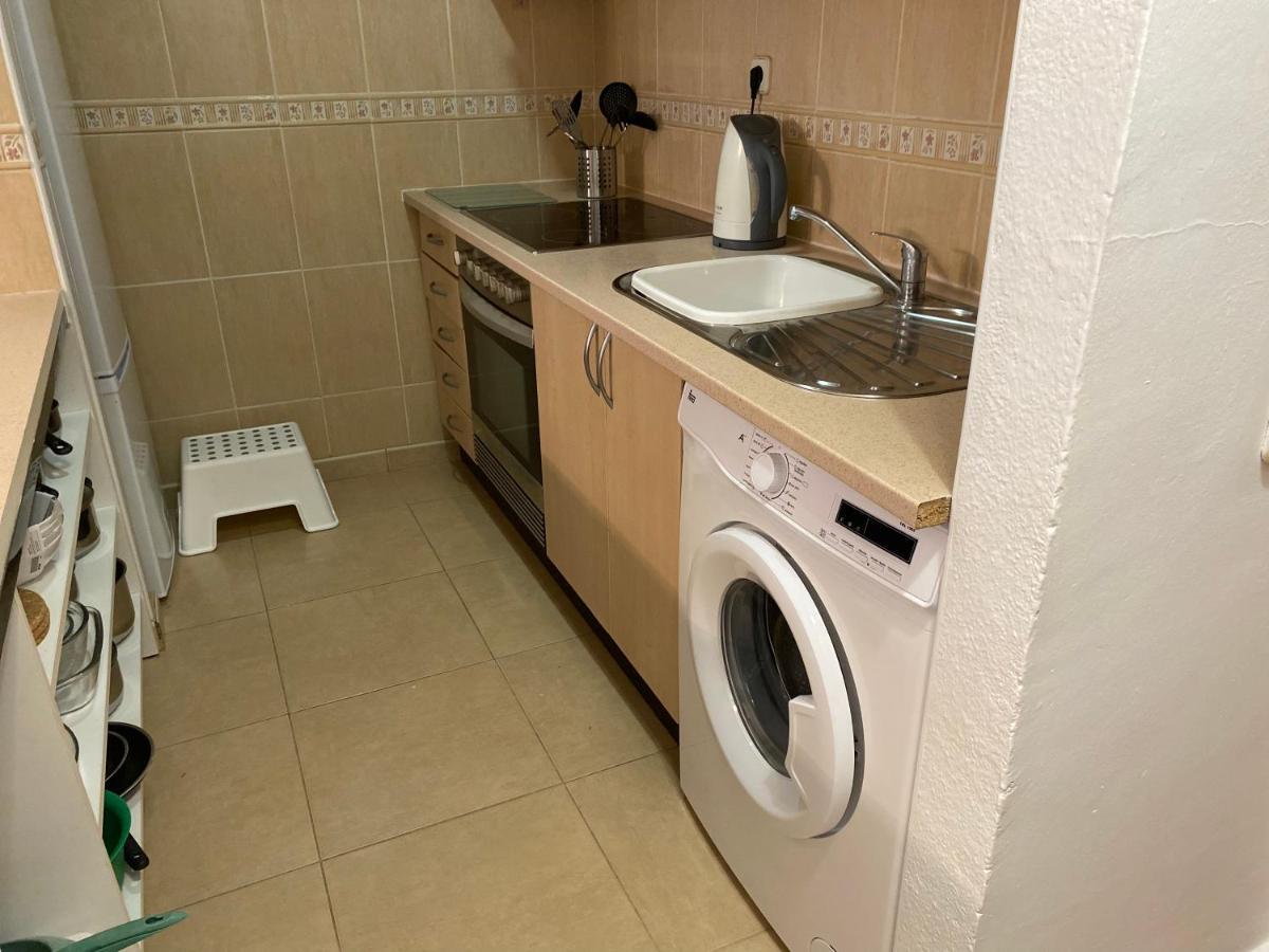 קורלחו Estrella Del Mar 8. 1 Bedroom Villa With Pool And Gardens 300 Metres From The Beach מראה חיצוני תמונה