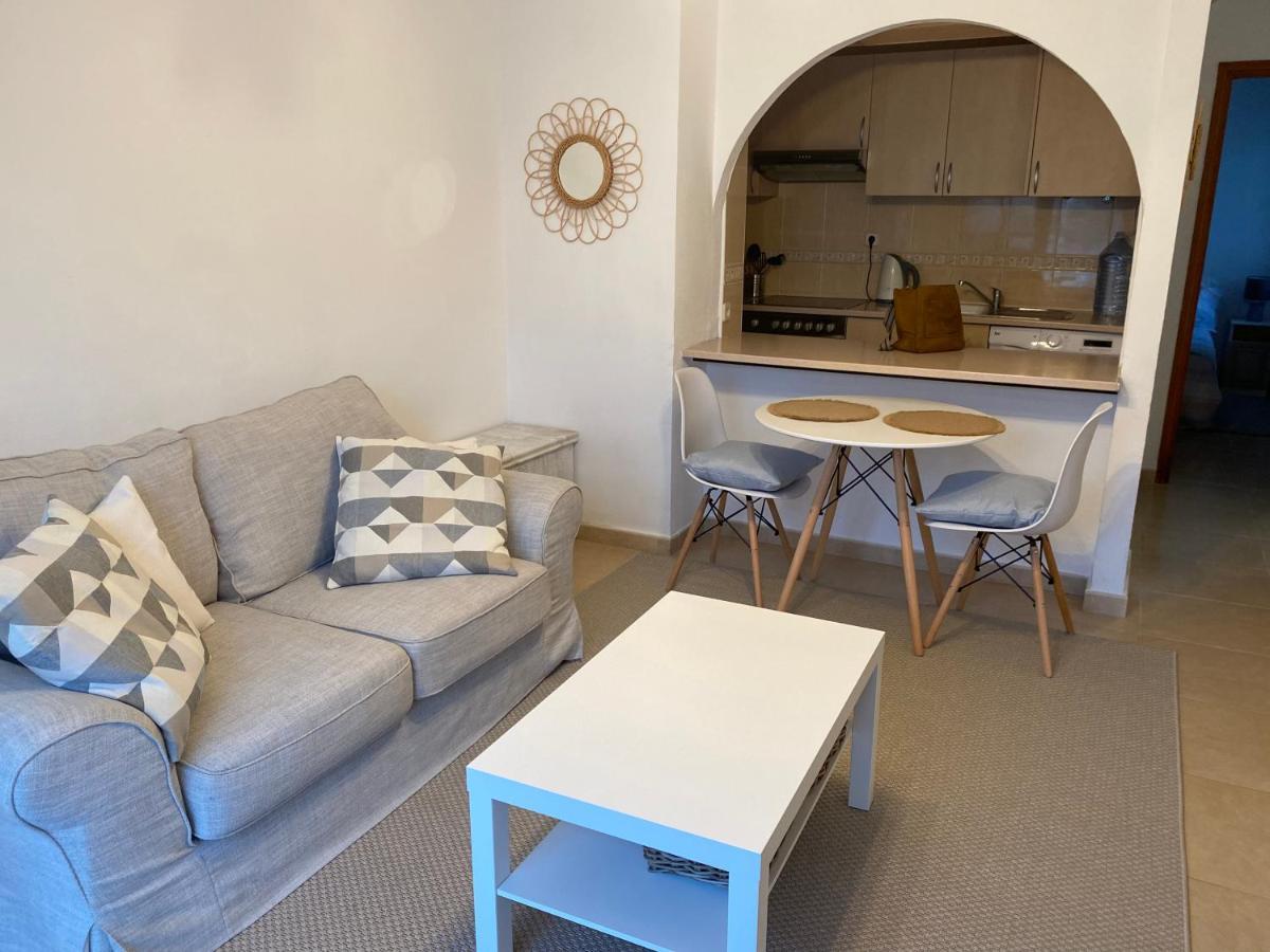 קורלחו Estrella Del Mar 8. 1 Bedroom Villa With Pool And Gardens 300 Metres From The Beach מראה חיצוני תמונה