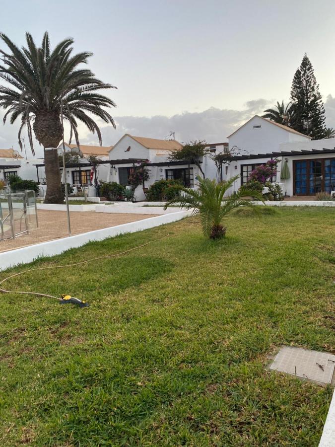 קורלחו Estrella Del Mar 8. 1 Bedroom Villa With Pool And Gardens 300 Metres From The Beach מראה חיצוני תמונה