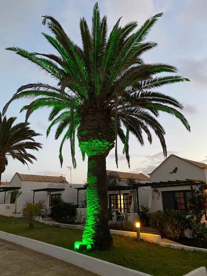 קורלחו Estrella Del Mar 8. 1 Bedroom Villa With Pool And Gardens 300 Metres From The Beach מראה חיצוני תמונה